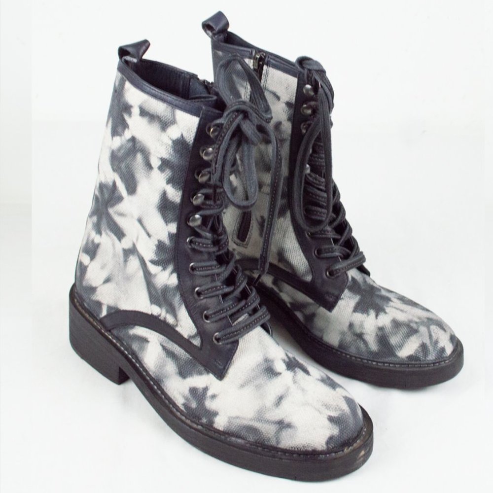 Vintage Foundry Monaris Abstract Tie-Dye Lace Up Boots - Picture 4 of 14